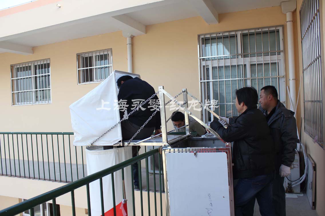 学校逃生案例